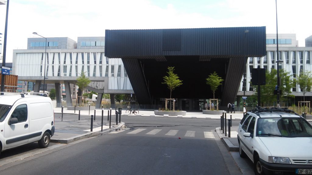 Ο Οίκος των Ανθρωπιστικών Επιστημών (Maison des Sciences de l'Homme), χώρος διεξαγωγής της διήμερης συνάντησης. 